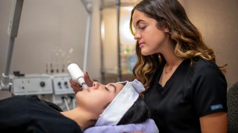 Cosmetology Clinic - Spa Treatment