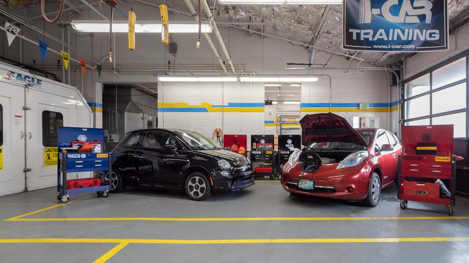 Electronic Cars in the Automotive Bay